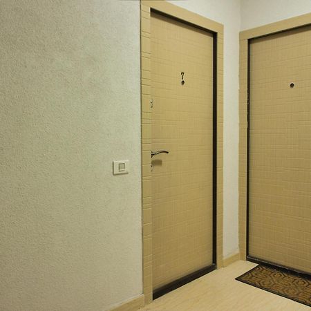 Cozy Flowers Studio - Fast Wi-Fi & Washer-Dryer Brasov Exterior photo