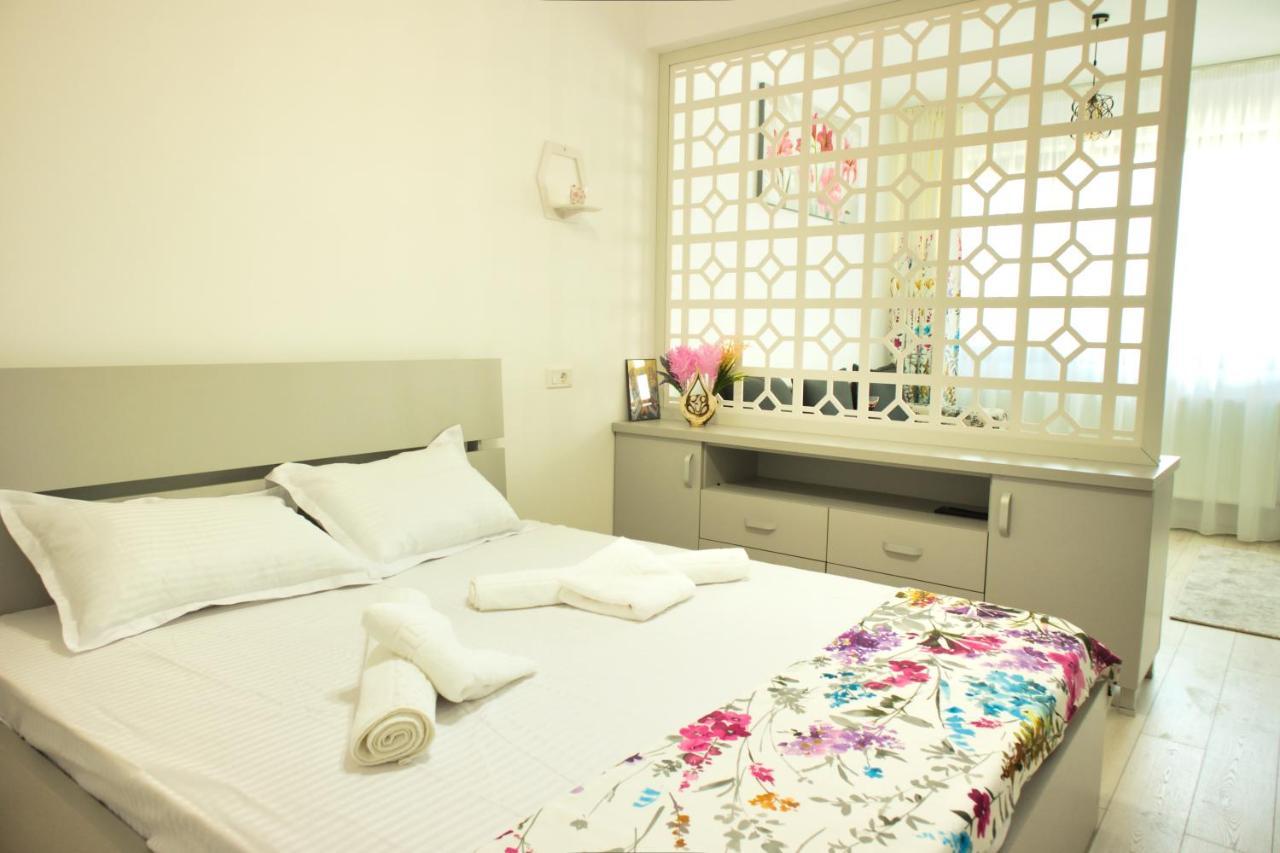 Cozy Flowers Studio - Fast Wi-Fi & Washer-Dryer Brasov Exterior photo